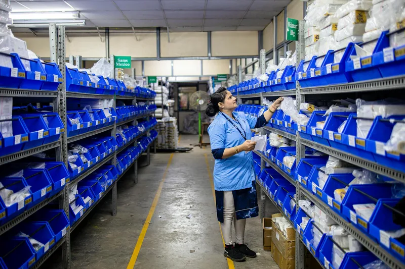 WMS pick list and stock movement tracking interface for Singapore ecommerce warehouse operations